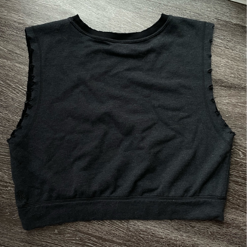 FP Movement Free People Active Crop Sleeveless Sweater Tank Grey Black Sz M - Picture 7 of 10